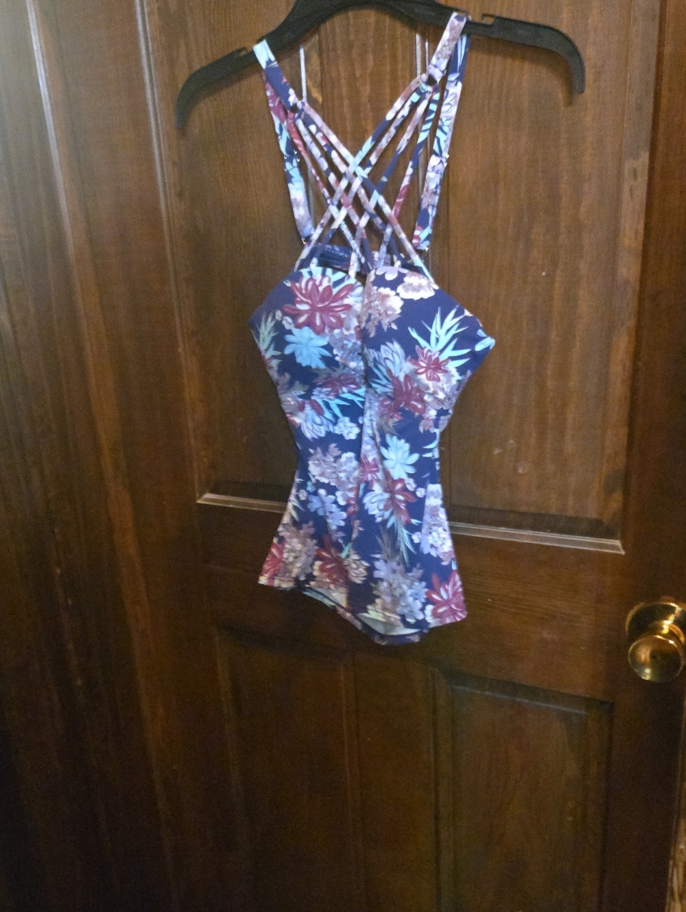 Ambrielle Navy Floral Strappy Swim Top W Bulit On Bra